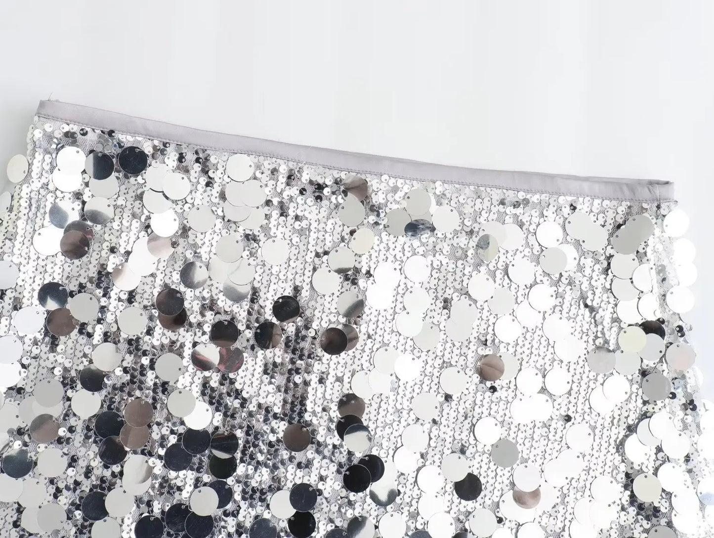 Velora - Glimmer Sequin Mini Skirt