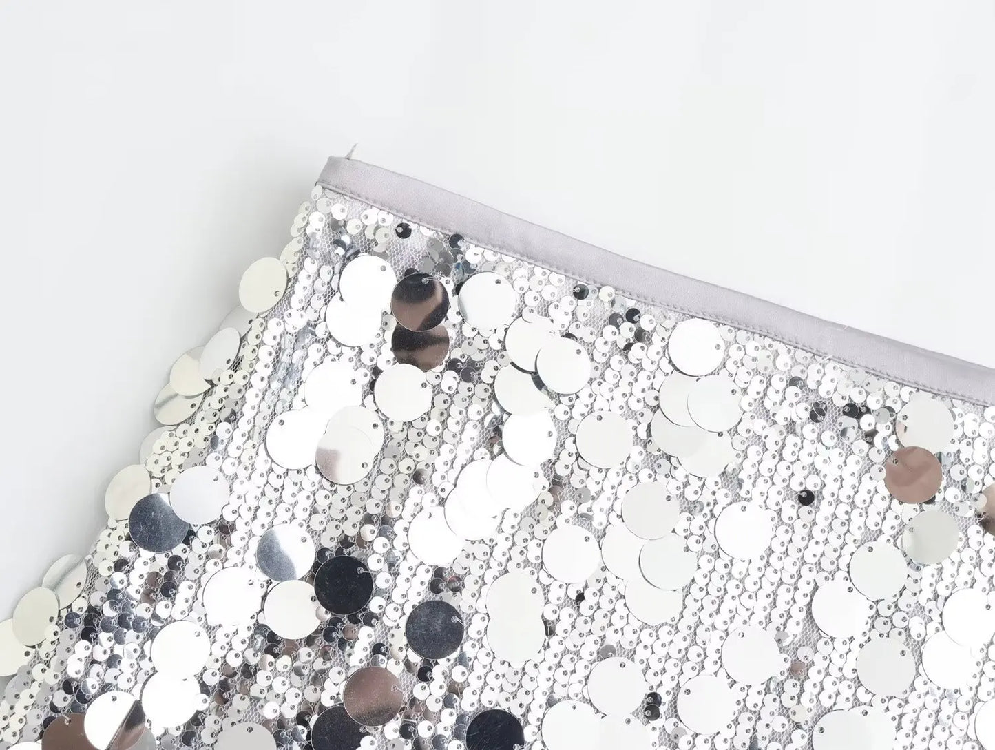 Velora - Glimmer Sequin Mini Skirt